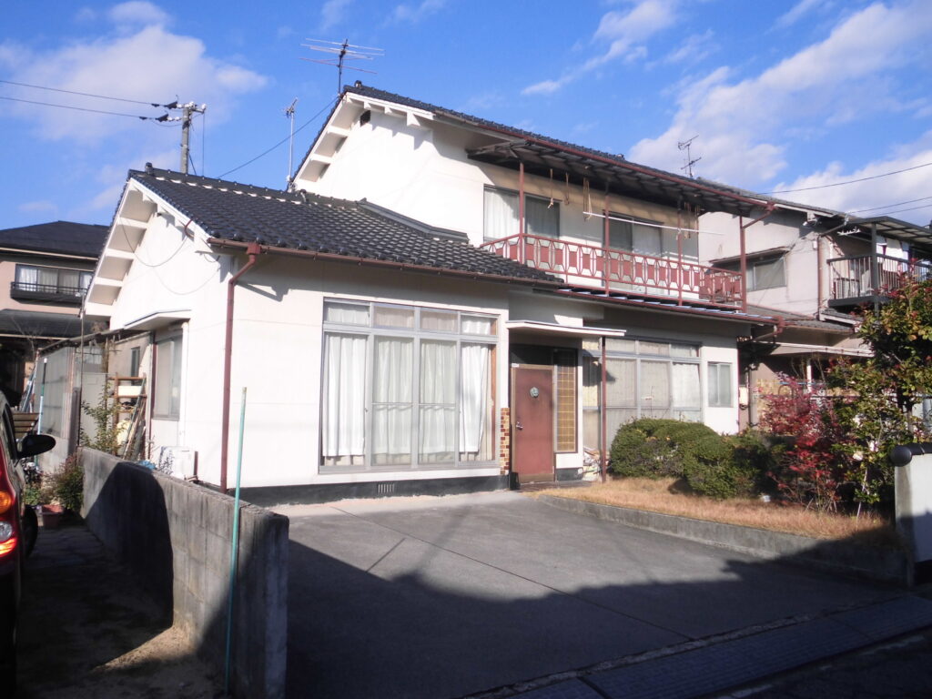 尾道市向東町　土地建物680万円